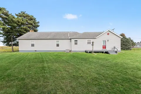 1218 S Tuscola Road, Bay City MI 48708 photo 2