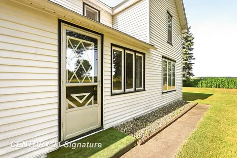 22335 Ederer Road, Merrill MI 48637 photo 4