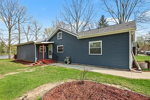 5494 N Lake Sanford Road, Sanford MI 48657 photo 2