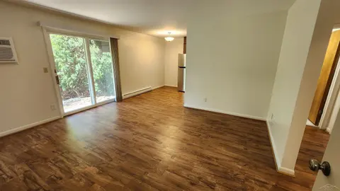 240 W Tuscola Unit 5 Street # 5, Frankenmuth MI 48734 photo 2