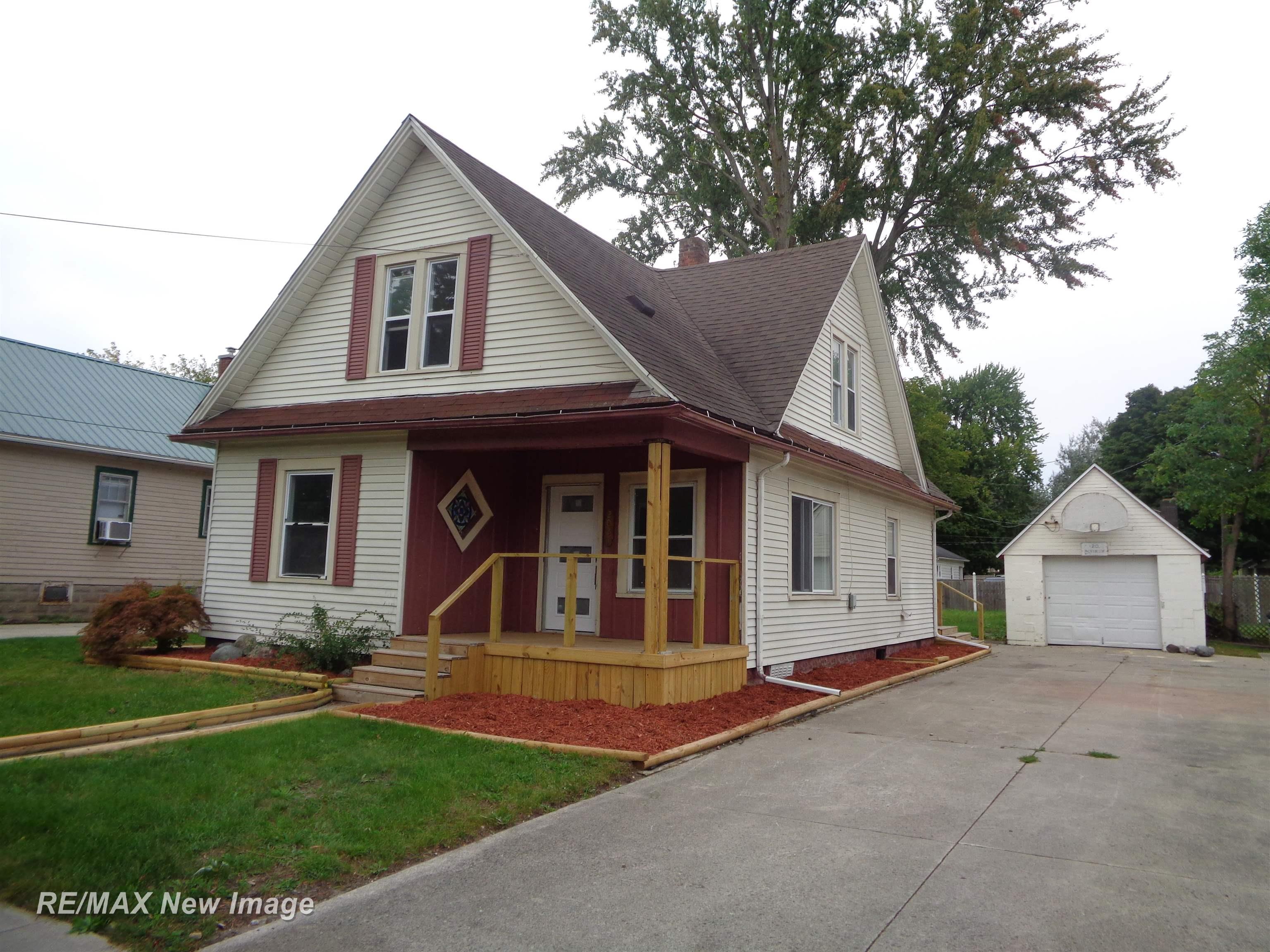 2024 Vermont Street, Saginaw MI 48602 photo 1