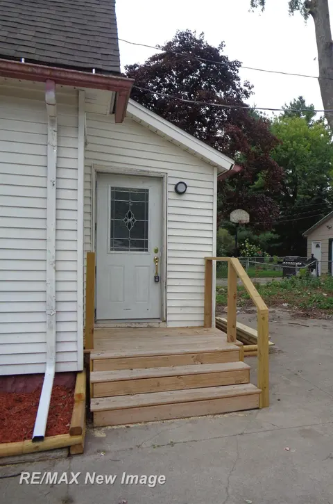 2024 Vermont Street, Saginaw MI 48602 photo 5