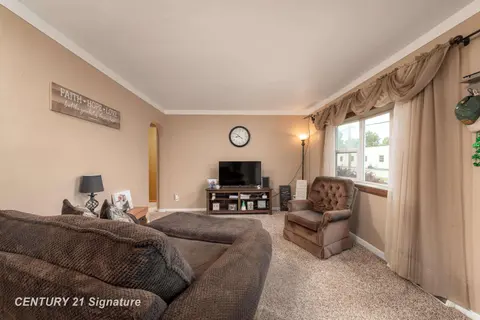 418 S Jennings Street, Pinconning MI 48650 photo 4