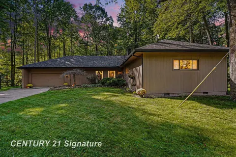547 W Peterson Drive, Sanford MI 48657 home for sale