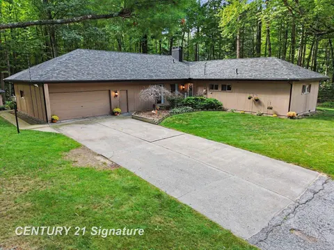 547 W Peterson Drive, Sanford MI 48657 photo 3