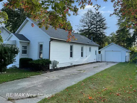 131 S Melze Street, Merrill MI 48637 photo 3
