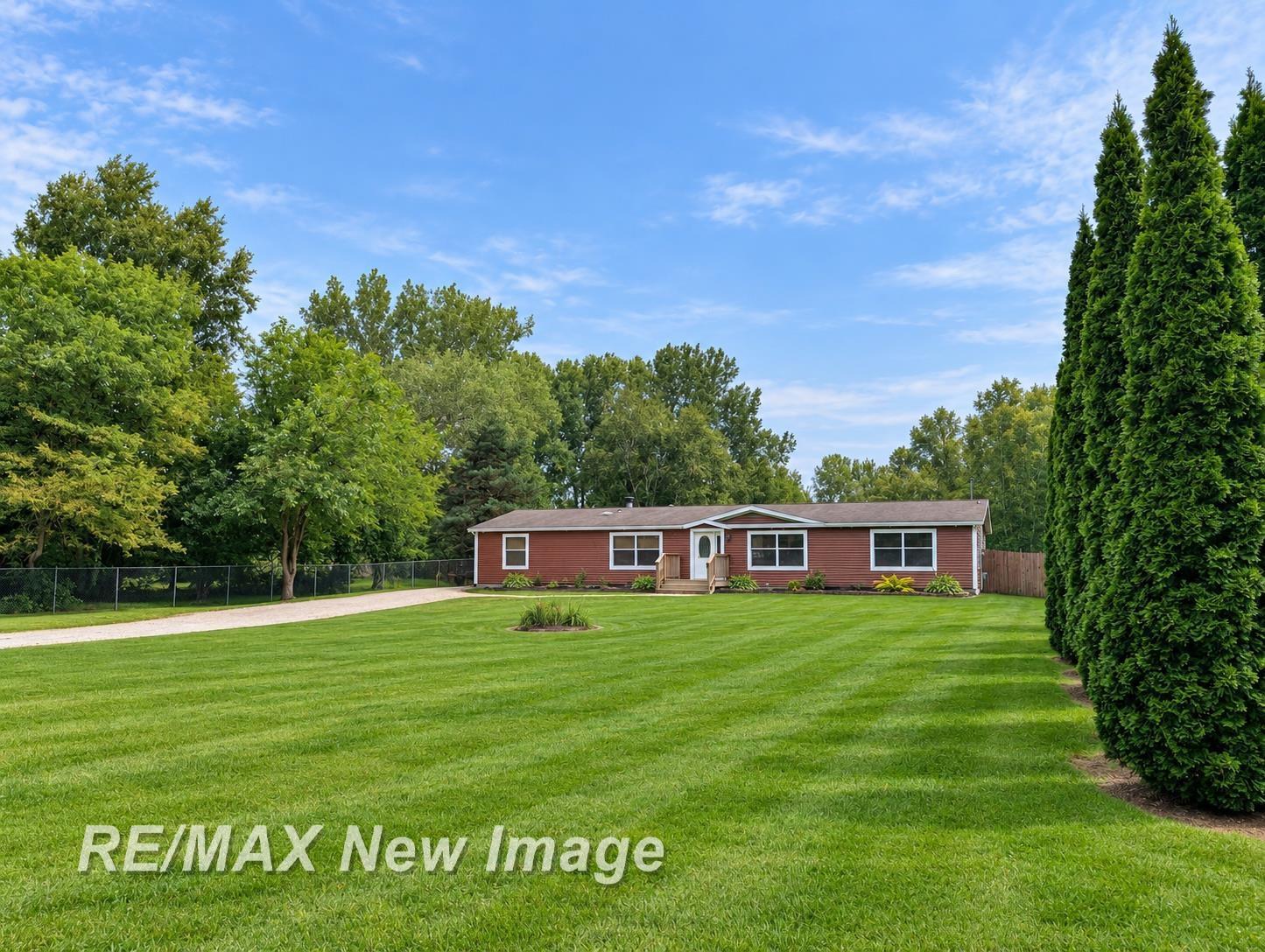 3880 E Curtis Road, Birch Run MI 48415 photo 1