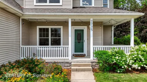7725 Mammoth Pines Lane, Midland MI 48642 photo 3