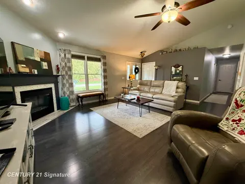 4105 W Island Drive, Saginaw MI 48603 photo 5