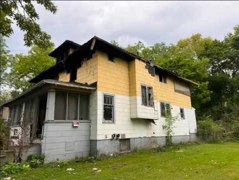 915 Burt Street, Saginaw MI 48607 photo 2