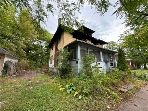 915 Burt Street, Saginaw MI 48607 photo 4
