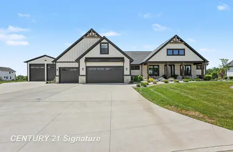 8795 Copper Court, Freeland MI 48623 photo 3