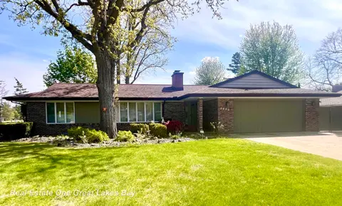 4749 Century Drive, Saginaw MI 48638 home for sale
