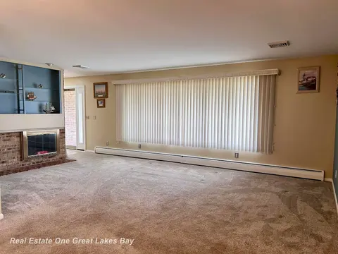 4749 Century Drive, Saginaw MI 48638 photo 5