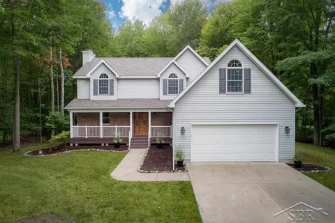 3887 E Tupelo Drive, Midland MI 48642 home for sale