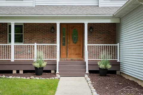 3887 E Tupelo Drive, Midland MI 48642 photo 4