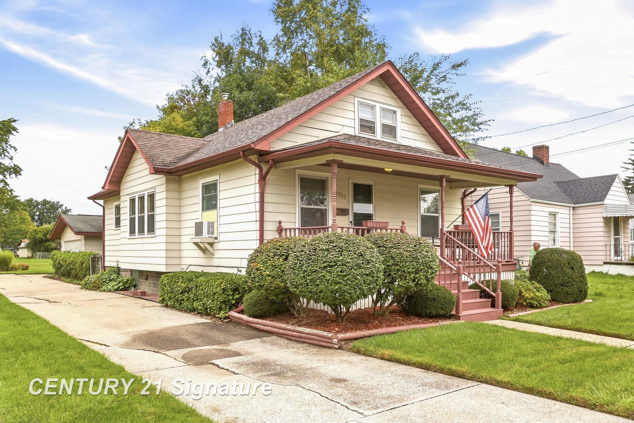 2317 N Charles Street, Saginaw MI 48602 photo 1