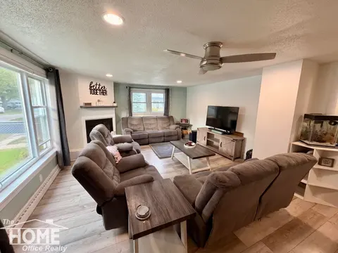 226 N Chapman Street, Chesaning MI 48616 photo 3