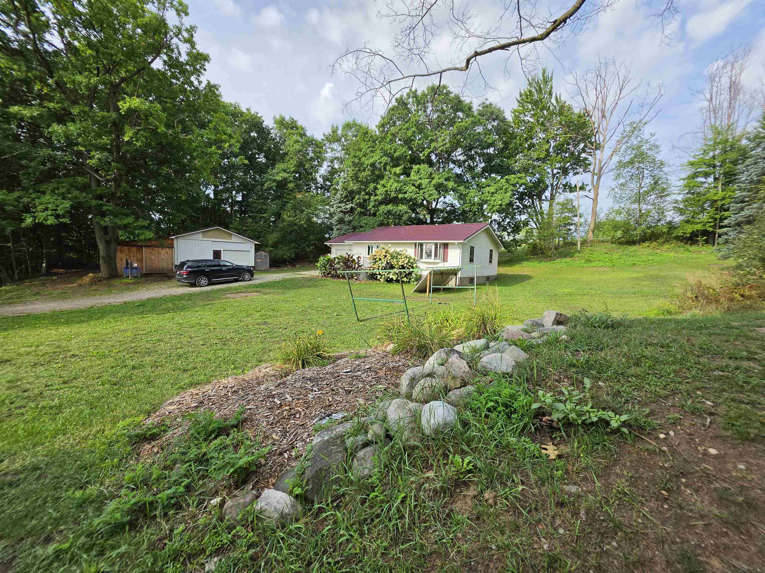 6370 Grant Avenue, Farwell MI 48622 photo 1