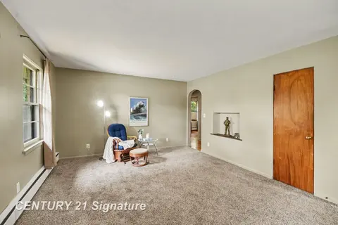 2520 Hemmeter Road, Saginaw MI 48603 photo 2