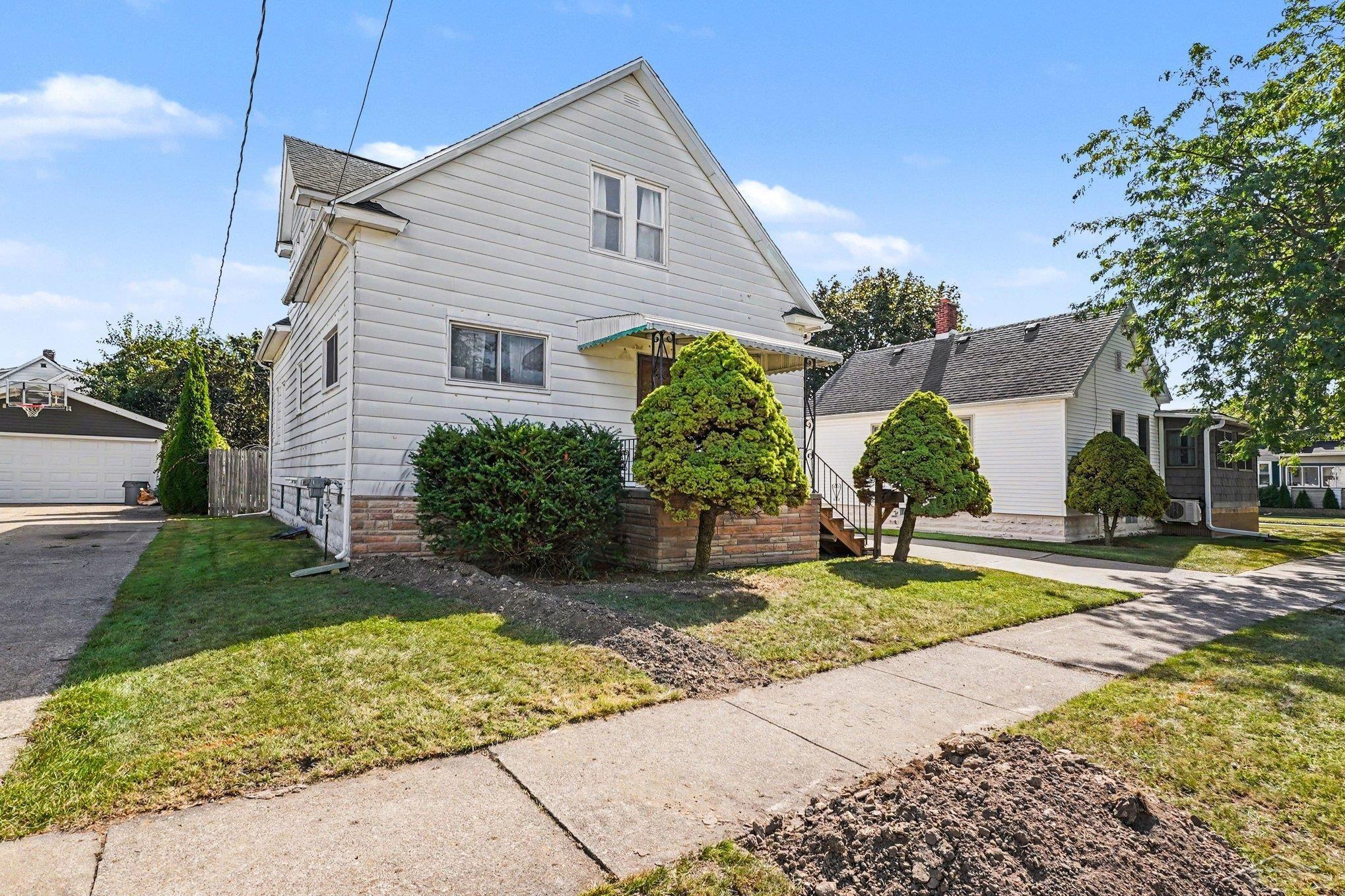 715 S Sheridan Street, Bay City MI 48708 photo 1