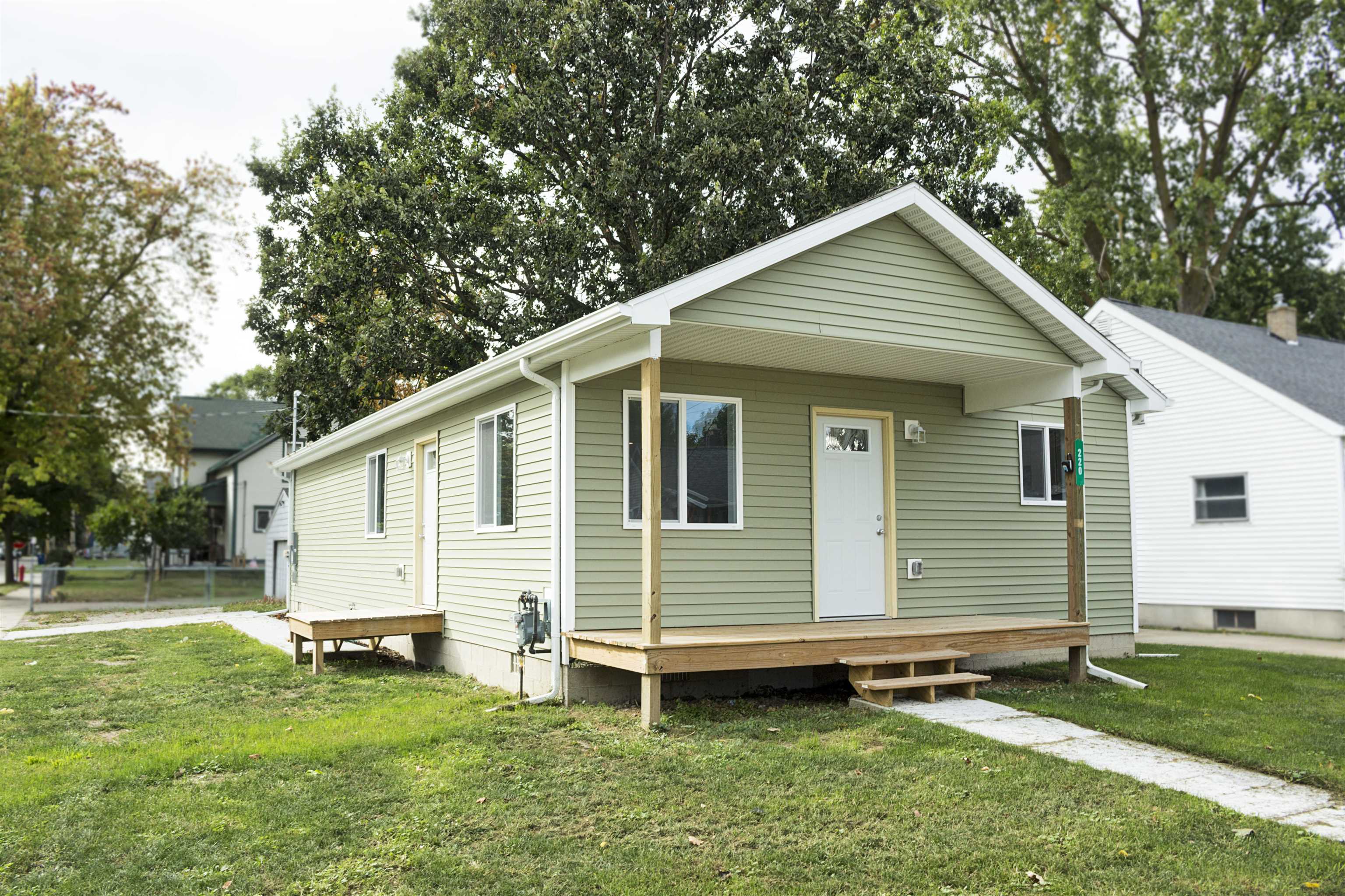 220 S Sherman Street, Bay City MI 48708 photo 1