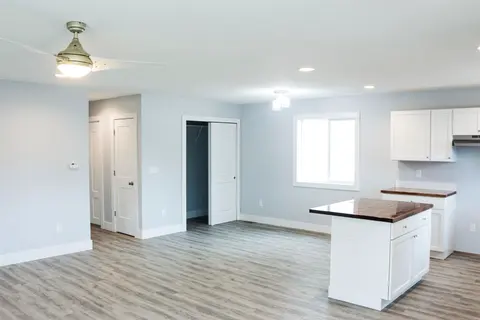 220 S Sherman Street, Bay City MI 48708 photo 4