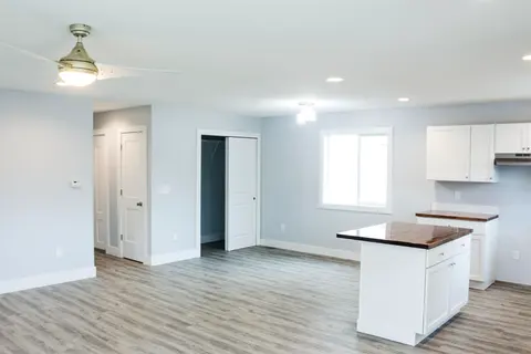220 S Sherman Street, Bay City MI 48708 photo 5