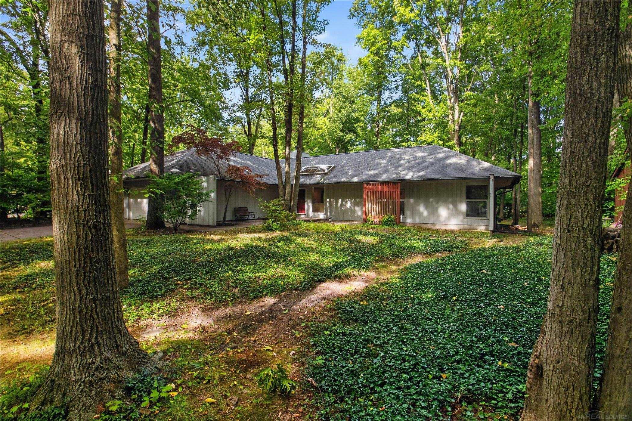 4410 Partridge Lane, Midland MI 48640 photo 1