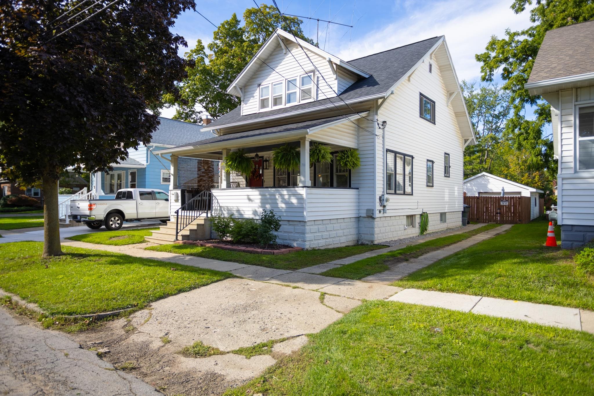 805 E Exchange Street, Owosso MI 48867 photo 1