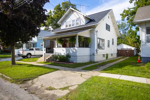 805 E Exchange Street, Owosso MI 48867 home for sale