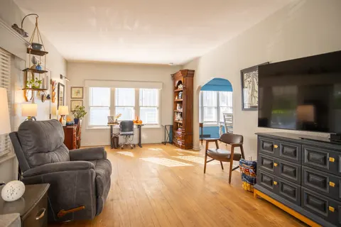 805 E Exchange Street, Owosso MI 48867 photo 3