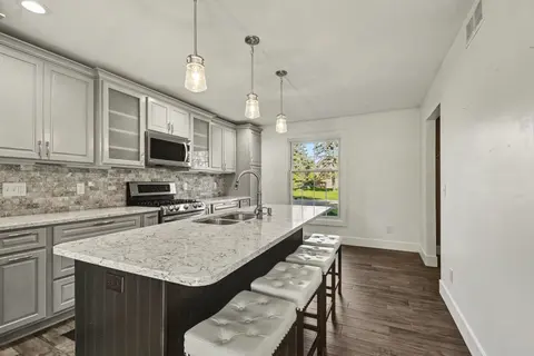 5264 S Glen Oak Drive, Saginaw MI 48603 photo 4