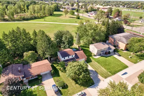 4925 Century Drive, Saginaw MI 48638 photo 2