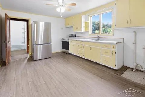 6015 N Water Road, Sanford MI 48657 photo 5