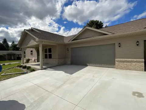 619 Kemp Court, Gladwin MI 48624 photo 2