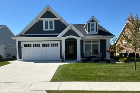 4219 Village Green Drive, Freeland MI 48623 condo for sale