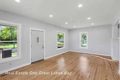 1127 Owen Street, Saginaw MI 48601 photo 5