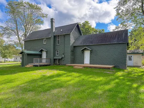 207 W Washington Street, Coleman MI 48618 photo 3