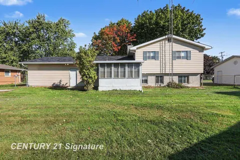 811 Doro Lane, Saginaw MI 48604 photo 3