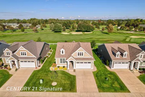 4295 Village Green Drive, Freeland MI 48623 condo for sale