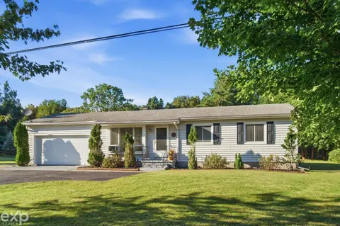 6215 Deckerville Road, Deckerville MI 48427 photo 2