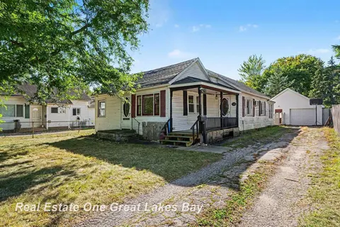 508 S Kiesel Street, Bay City MI 48706 photo 2