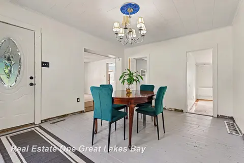 508 S Kiesel Street, Bay City MI 48706 photo 3