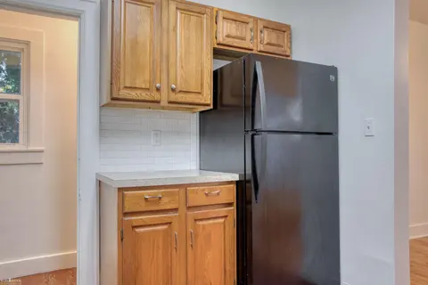 617 E Main Street, Owosso MI 48867 photo 5