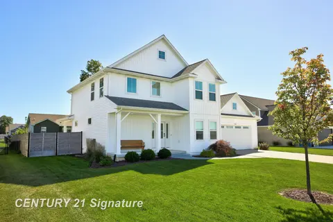8660 Foxtail Trail, Freeland MI 48623 photo 3