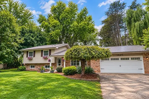 1825 Thunderbird Drive, Saginaw MI 48609 home for sale
