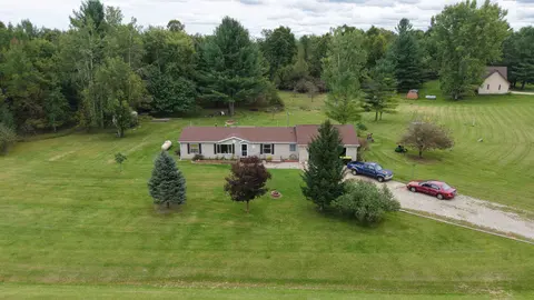 5348/5340 Avebury Way, Gladwin MI 48624 photo 2