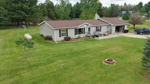 5348/5340 Avebury Way, Gladwin MI 48624 photo 3