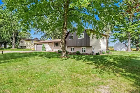 12759 Cimarron Road, Birch Run MI 48415 photo 2